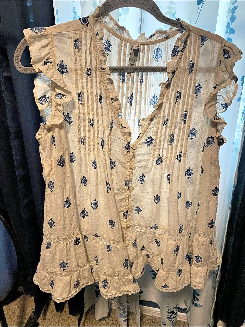 Bellie & Belle Floral Button-Front Blouse in Cream & Blue Size OO